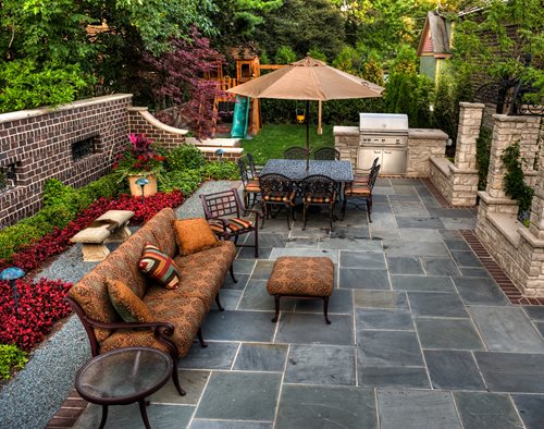 slate-patio-small-patio-landscaping-network_6251.jpg