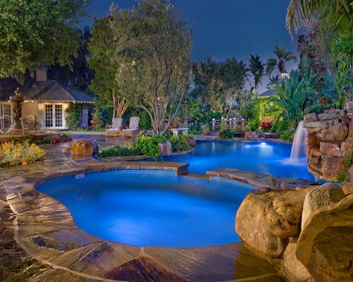 Swimming Pool Coping - Landscaping Network