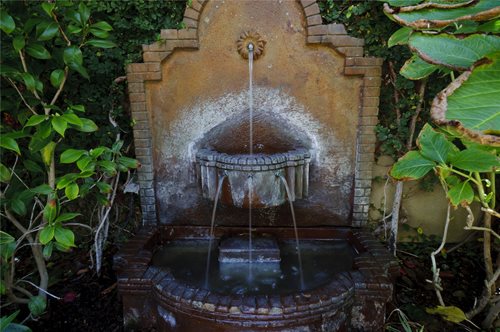 Tiered Wall Fountain
Small Yard Landscaping
Z Freedman Landscape Design
Venice, CA