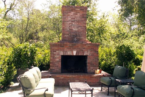 Outdoor Fireplace Design - Landscaping Network