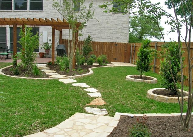 Backyard Landscaping - Austin, TX - Photo Gallery - Landscaping ...