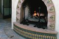 釉面瓷砖，西班牙壁炉设计室外壁炉Maureen Gilmer Morongo Valley，加州