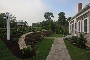 Front Retaining Wall
Retaining and Landscape Wall
Elaine M. Johnson Landscape Design
Centerville, MA