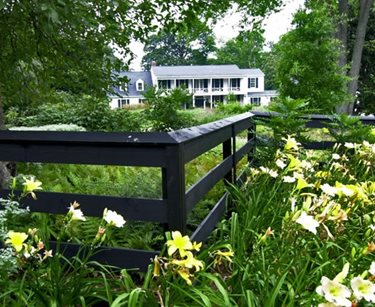 Black Fence
Walnut Hill Landscape Company
Annapolis, MD