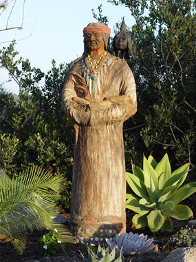 native american sculpture