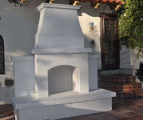 See the different options for an outdoor fireplace and their average price ranges. Includes cost estimates for prefab fireplaces
