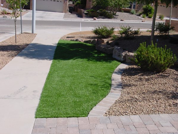 Artificial Lawn
Front Yard Landscaping
WaterQuest, Inc.
Albuquerque, NM