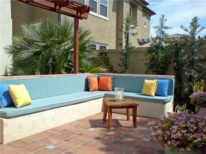 Built In Backyard Fireplace Bench
Backyard Landscaping
Studio H Landscape Architecture
Newport Beach, CA