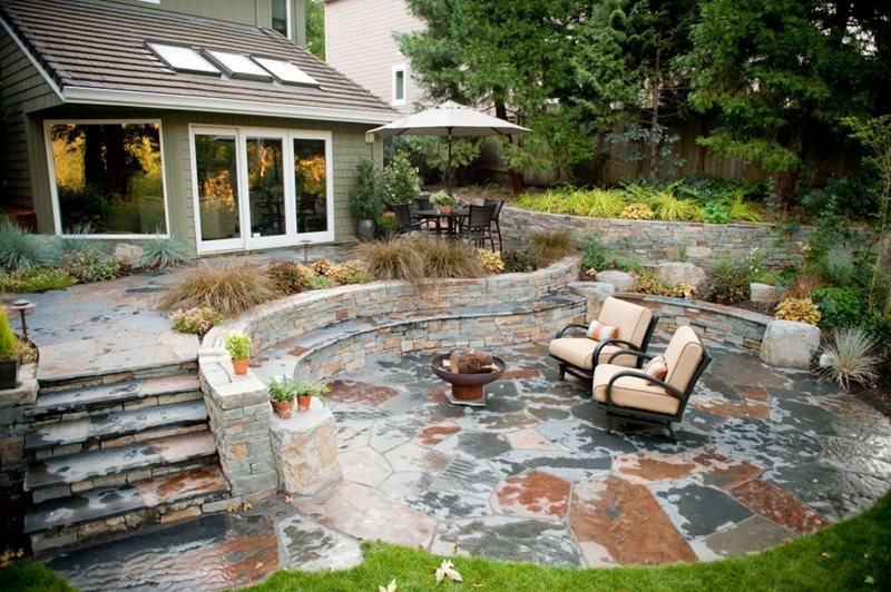 Rustic, Patio, Stone, Outdoor Living, Walls, Steps, Fire Pit
Built-In Seating
Gregg and Ellis Landscape Designs
Portland, OR