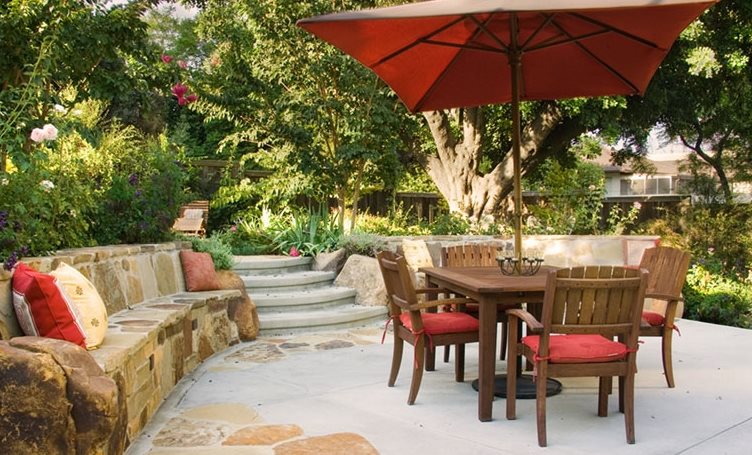 Stone Seat Wall, Dining Patio
Built-In Seating
Terry Design Inc
Fullerton, CA