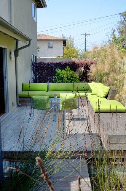 庭院，沙发，小院子加利福尼亚花园旅游景观网络卡里梅萨，加州