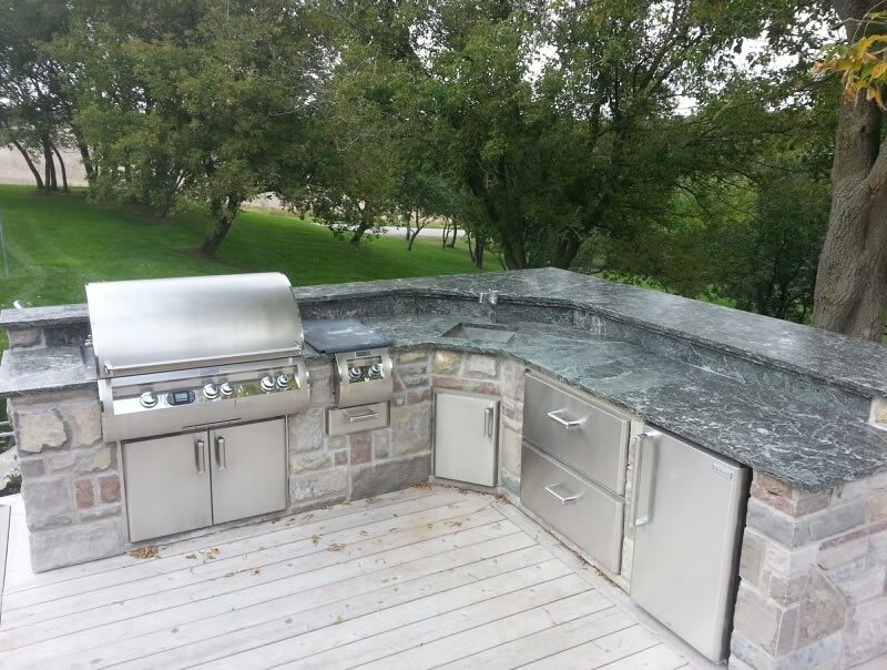 Buitl In Grill Deck
Canada Landscaping
OGS Landscape Services
Whitby, ON