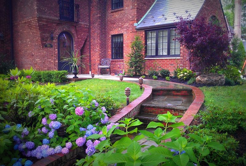 Front Entry Landscaping
Entryways, Steps and Courtyard
Design & Build Landscape
Massapequa, NY