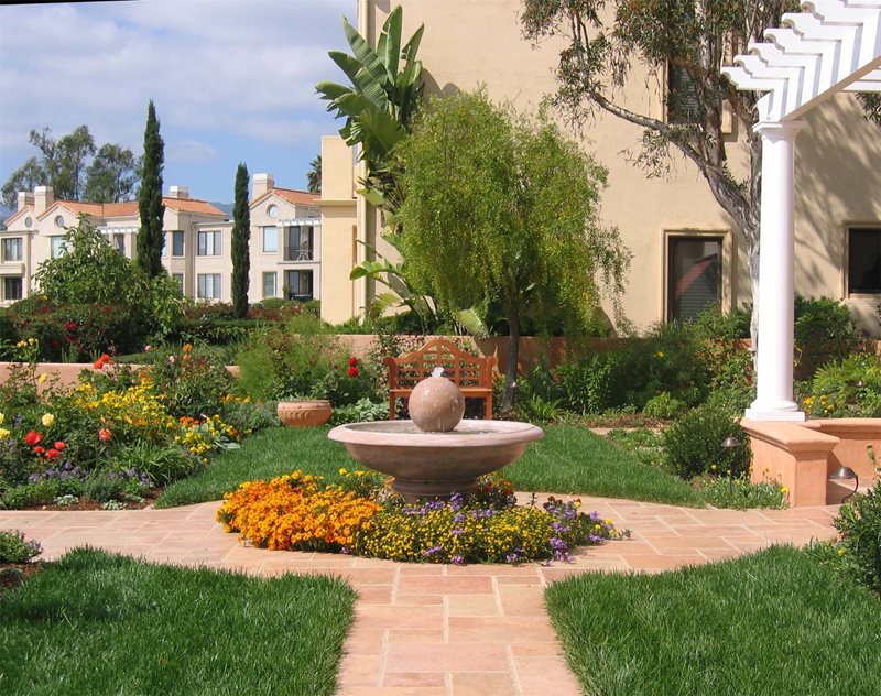 Pond
Fountain
Grace Design Associates
Santa Barbara, CA