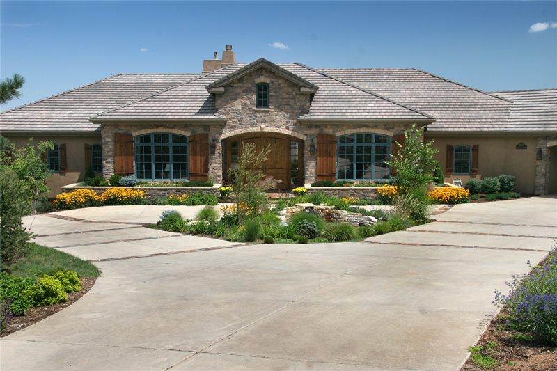 Circle Drive
Front Yard Landscaping
Accent Landscapes
Colorado Springs, CO