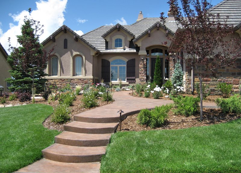 Informal Front Yard, Colored Concrete Walkway
Front Yard Landscaping
Accent Landscapes
Colorado Springs, CO