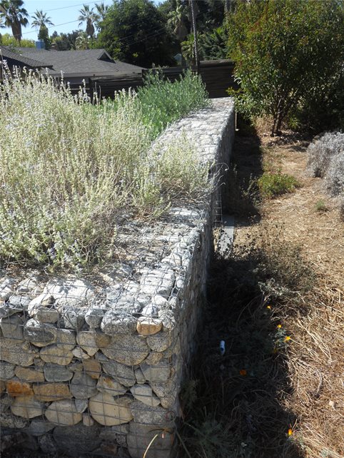 挡土墙与所有天然石材现代美化环境美化园林绿化网络Calimesa，加州