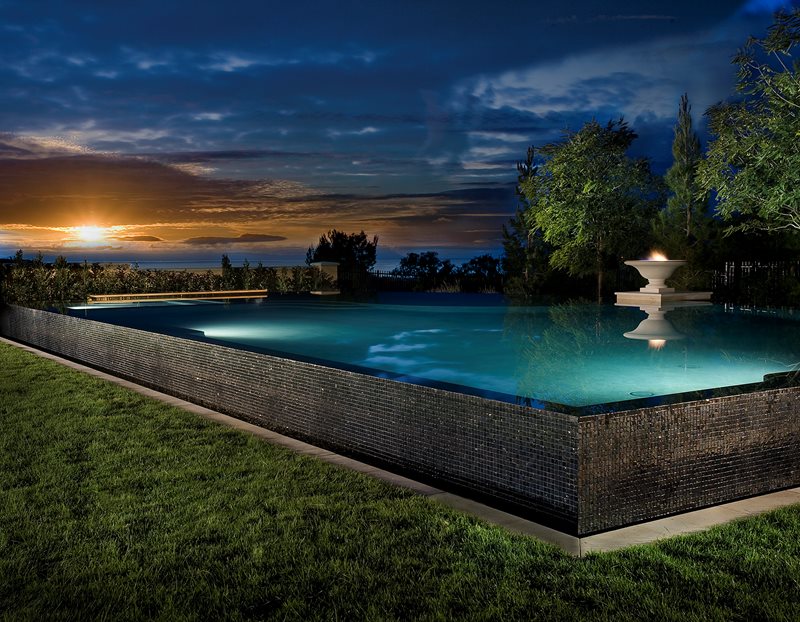 零边池马赛克瓷砖alderete Pools Inc.圣克莱门特，加利福尼亚州