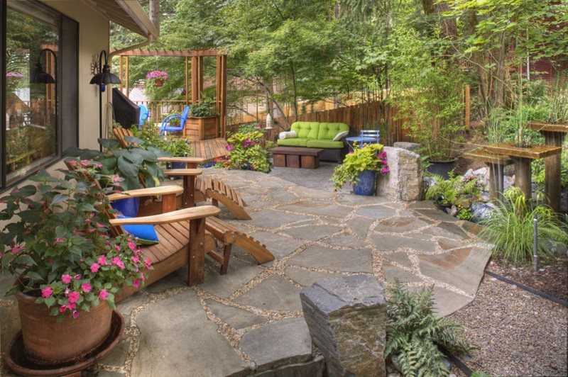 Rustic Garden, Container Plantings, Garden Decor, Adirondack Chairs, Flagstone, Water Feature
Oregon Landscaping
Gregg and Ellis Landscape Designs
Portland, OR