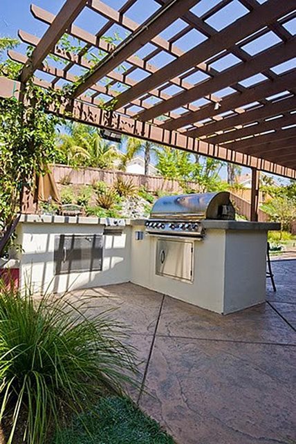 L形户外厨房Revive景观设计圣地亚哥，加州