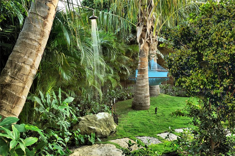 Palm Tree, Outdoor Shower, Copper, Rain Head
Outdoor Showers
Craig Reynolds Landscape Architecture
Key West, FL
