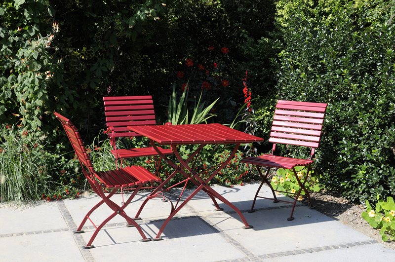 Red Bistro Chairs, Cobblestone Joints
Patio
Landscaping Network
Calimesa, CA