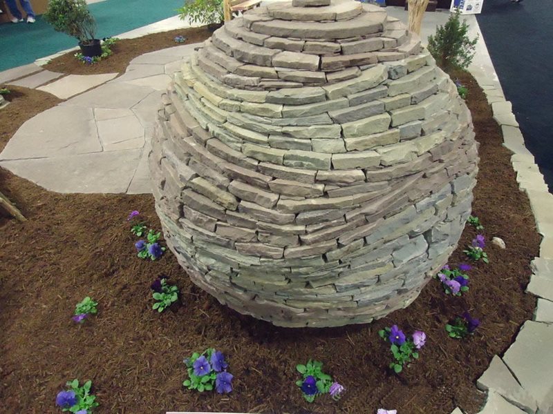石头花园球体最近增加了迪瓦恩逃脱施温克斯维尔，宾夕法尼亚州