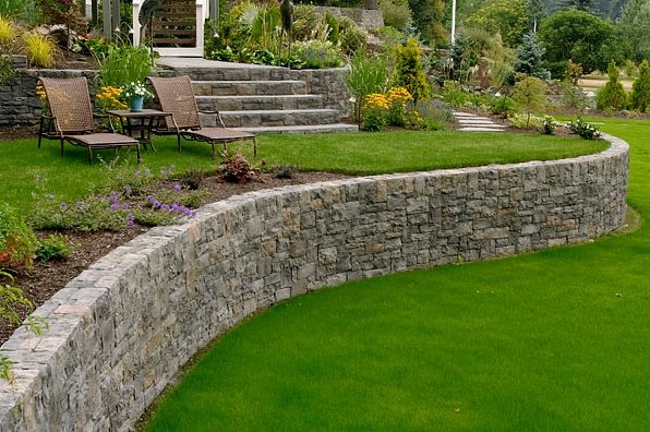 Curved Retaining Wall
Retaining and Landscape Wall
Big Sky Landscaping Inc.
Portland, OR