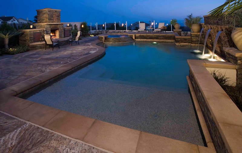 豪华户外生活，游泳池，壁炉游泳池Alderete Pools Inc.圣克莱门特，加利福尼亚州
