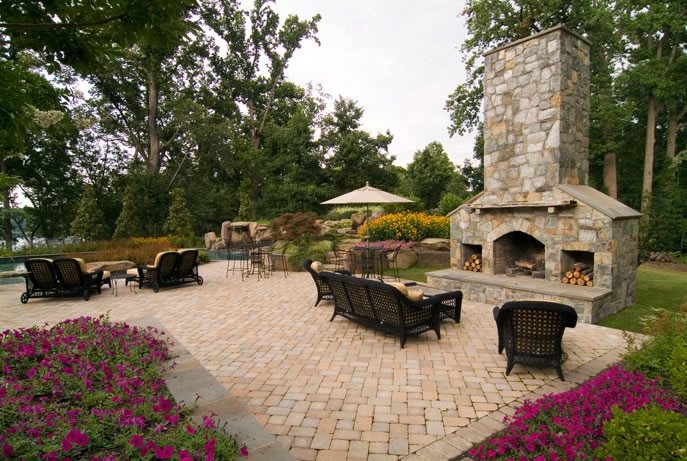 Tall Outdoor Fireplace
Traditional Fireplace
Walnut Hill Landscape Company
Annapolis, MD