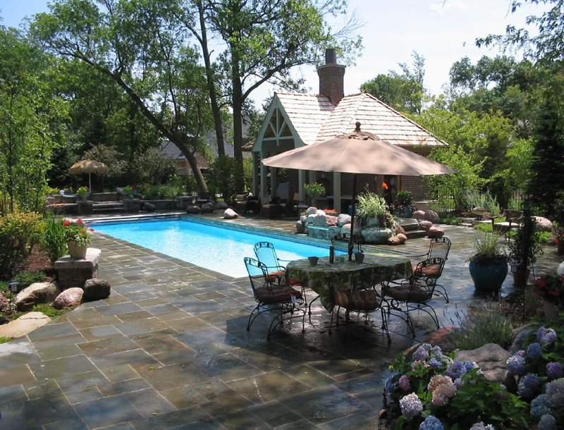 Rectangular Fiberglass Pool
Traditional Pool
OGS Landscape Services
Whitby, ON
