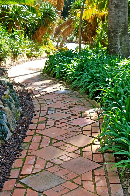 Brick Path, Aged Brick, Brick Pavers
Walkway and Path
Landscaping Network
Calimesa, CA