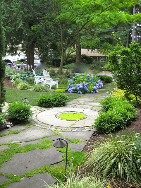 Natural, Path, Moss, Stone, Circle
Washington Landscaping
Spring Greenworks
Bellevue, WA