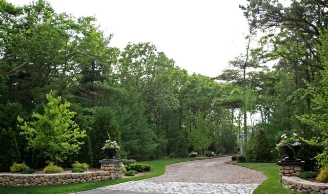 Driveway Placement Tips Landscaping, Country Driveway Entrance Landscaping Ideas