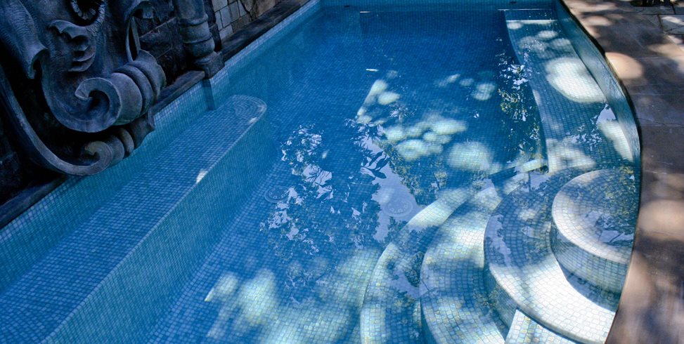 Swimming Pool Finishes Landscaping, Are Tiled Pools More Expensive